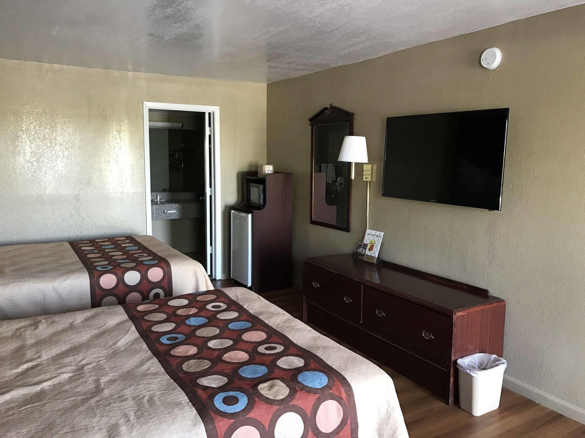 Super 8 By Wyndham Little Rock/North/Airport Hotel North Little Rock Buitenkant foto